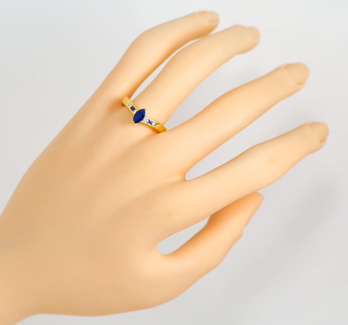 Foto 4 - Formschöner Goldring mit Brillanten und Blauen Saphiren, S9113